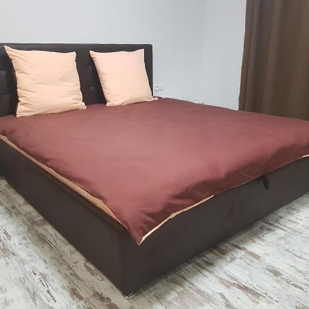 Silver Star Apartment 40M 우주고로트 외부 사진